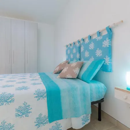 Holiday home Viola Torre Lapillo